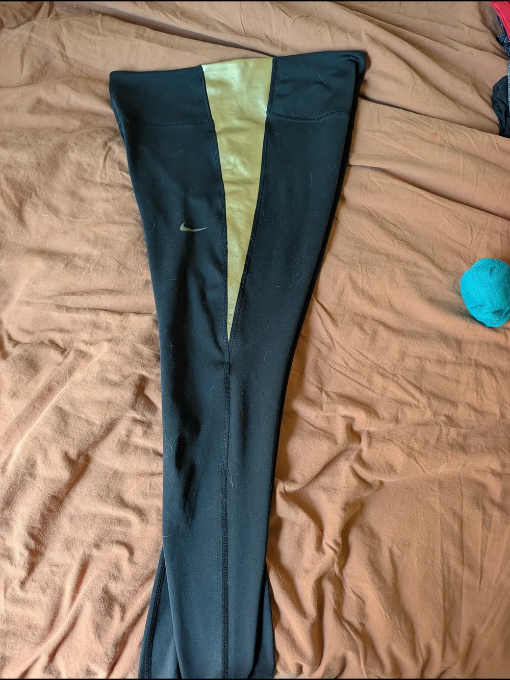Nike Women's Black & Gold High-Waist Leggings